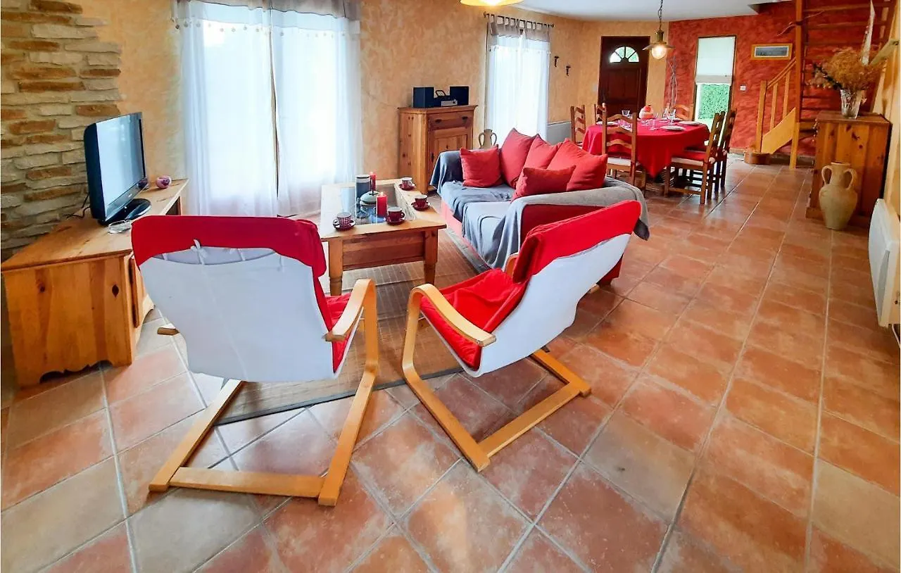 3 Bedroom Amazing Home In Plourivo France